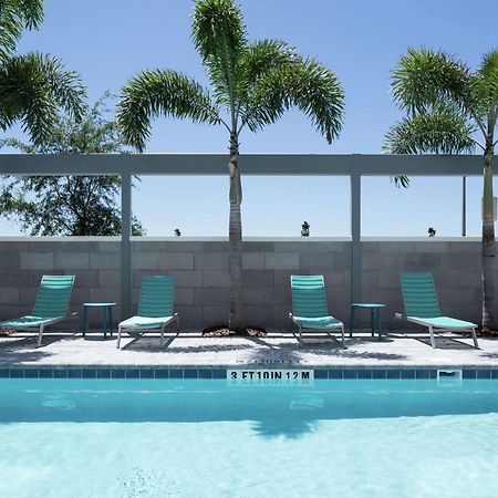 Home2 Suites By Hilton Orlando Airport Esterno foto